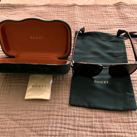 GUCCI sunglasses - Picture 1 of 8
